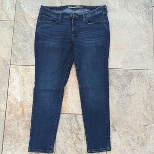 Women's Dark Blue Jeans